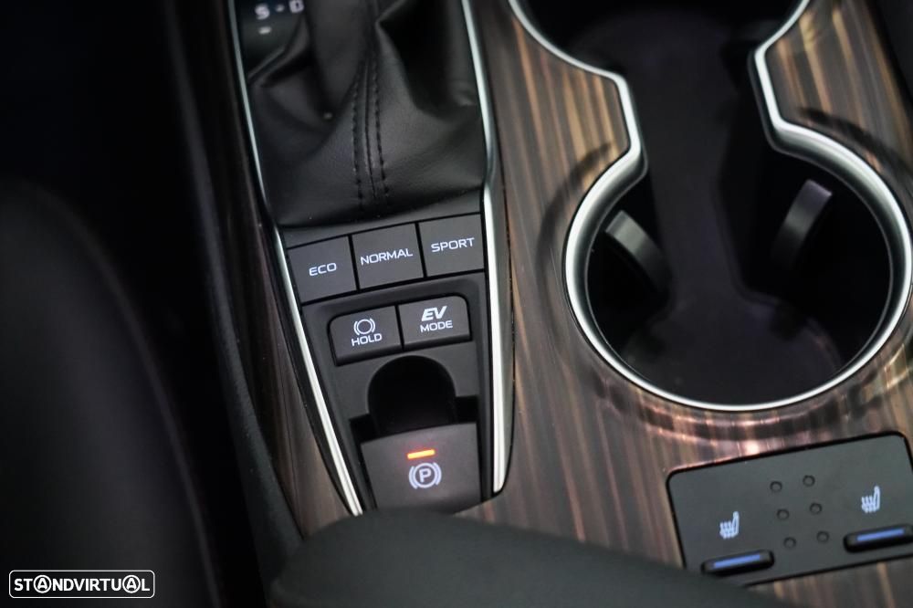 Toyota Camry 2.5 Hybrid Luxury - 13