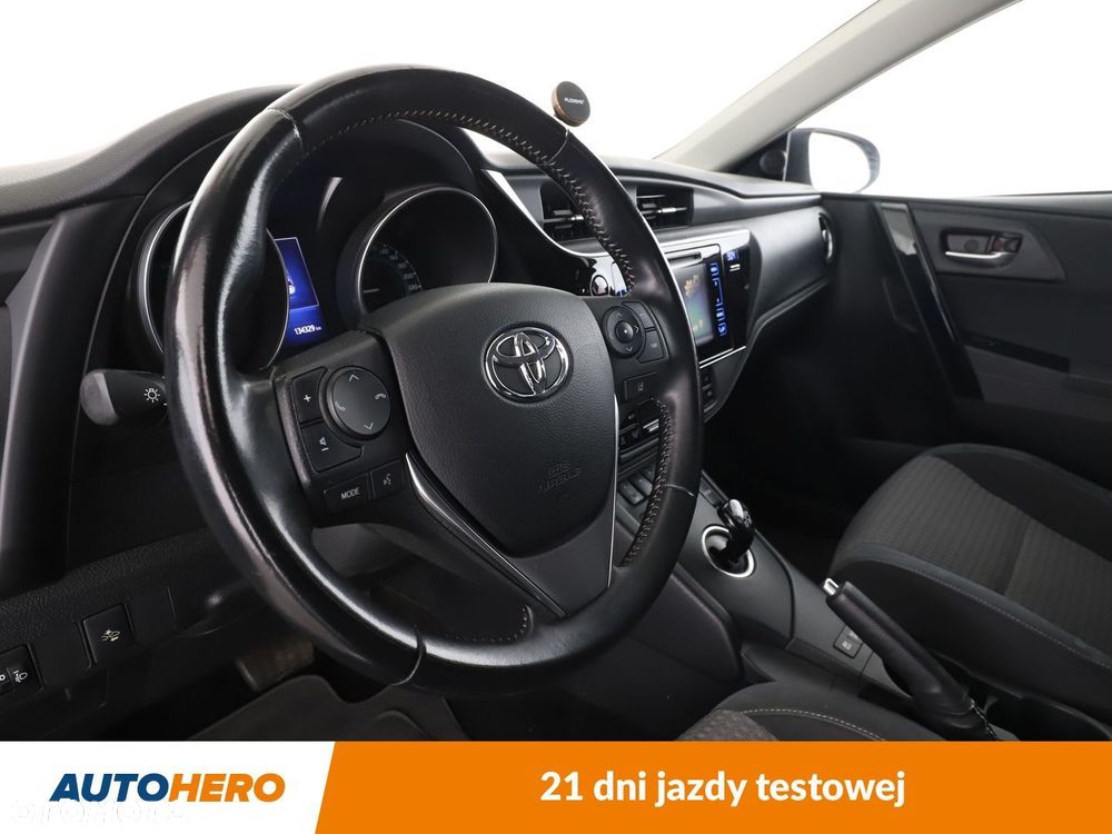 Toyota Auris - 11