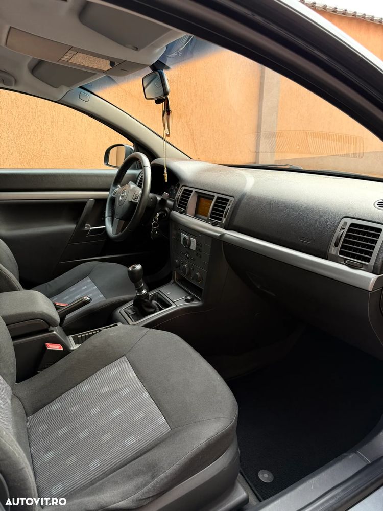 Opel Vectra 1.9 CDTI Essentia - 12