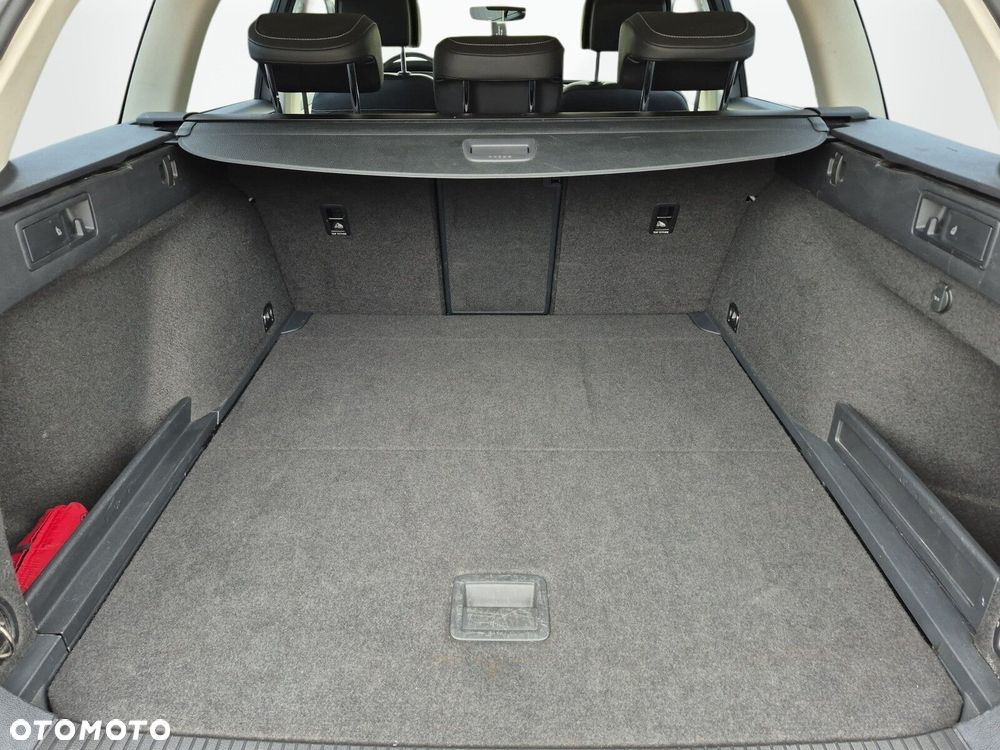 Volkswagen Passat Variant 1.8 TSI BMT Highline DSG - 32