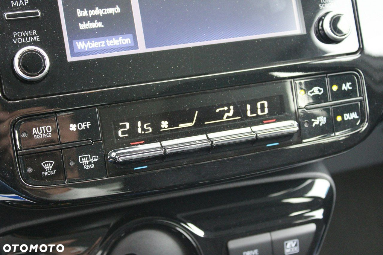 Toyota Prius - 33