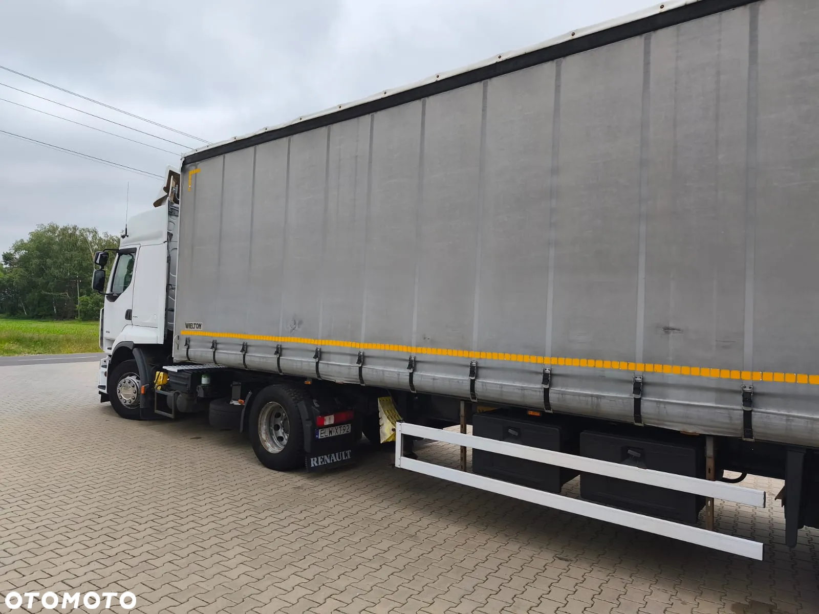 Renault Premium - 8