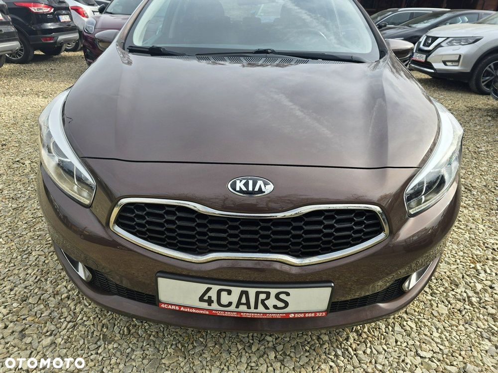 Kia Ceed - 25