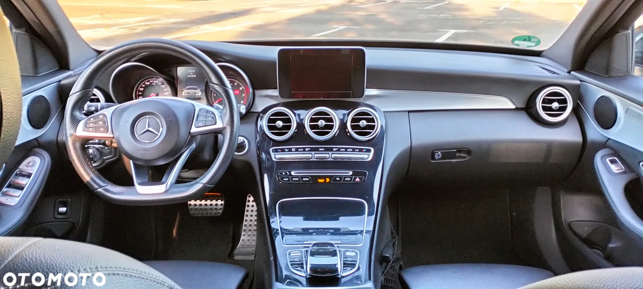 Mercedes-Benz Klasa C 250 9G-TRONIC AMG Line - 17