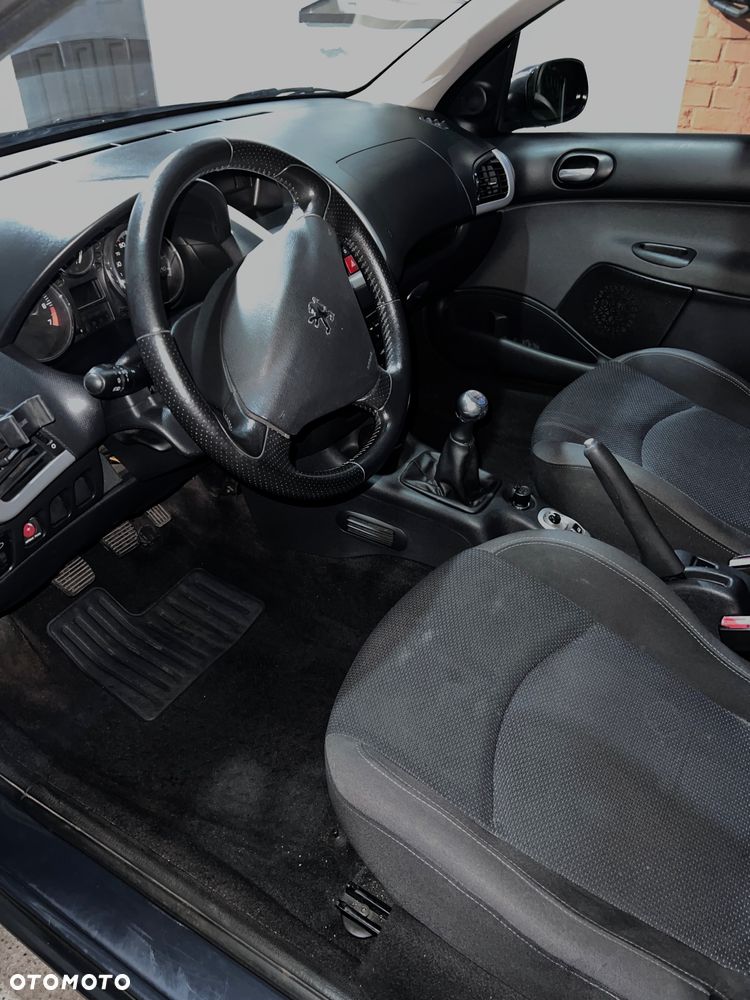 Peugeot 206 - 17