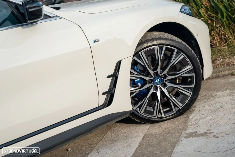 BMW i4 eDrive40 Pack Desportivo M - 8