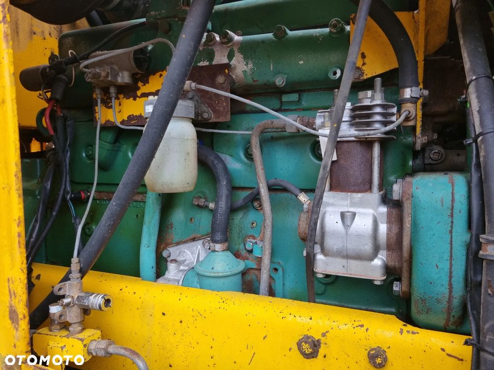 Volvo BM 4400 Ładowarka Fadroma Sprowadzona z Norwegii Widły Łyżka Bocian Wysięgnik! Aktualne badania w DEKRA! Oryginał zadbana Bez luzów i wycieków Potężna Moc. Nie pracowała w Kraju! 6 cylindrów pneumat Hamulec Opony jak Nowe - 20