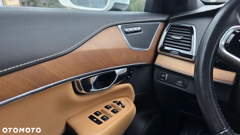 Volvo XC 90 D5 SCR AWD Inscription 7os - 22