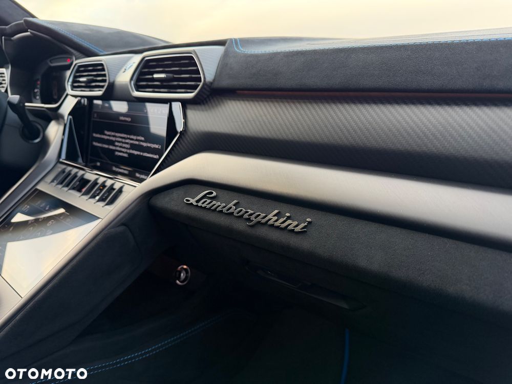 Lamborghini Urus - 33