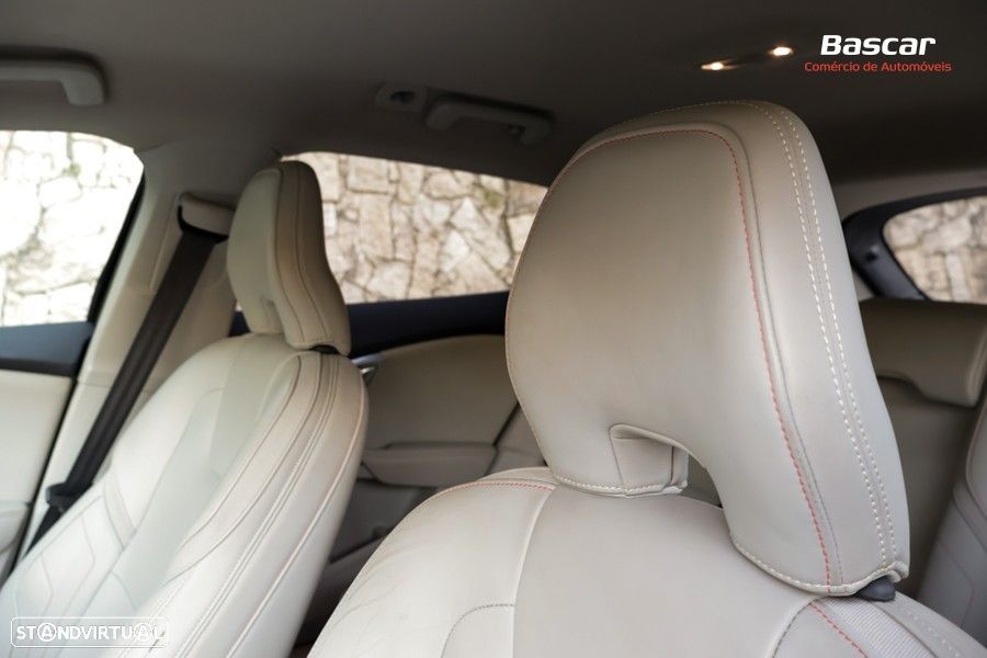 Volvo V40 Cross Country 1.6 D2 VOR Powershift - 15