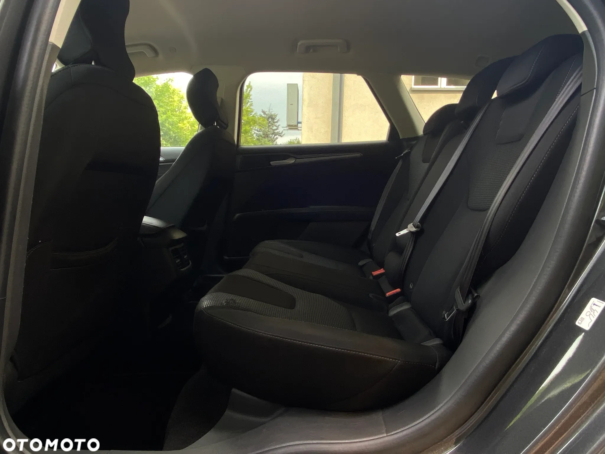 Ford Mondeo - 27