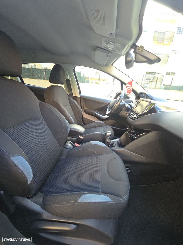 Peugeot 208 1.4 VTi Allure - 18