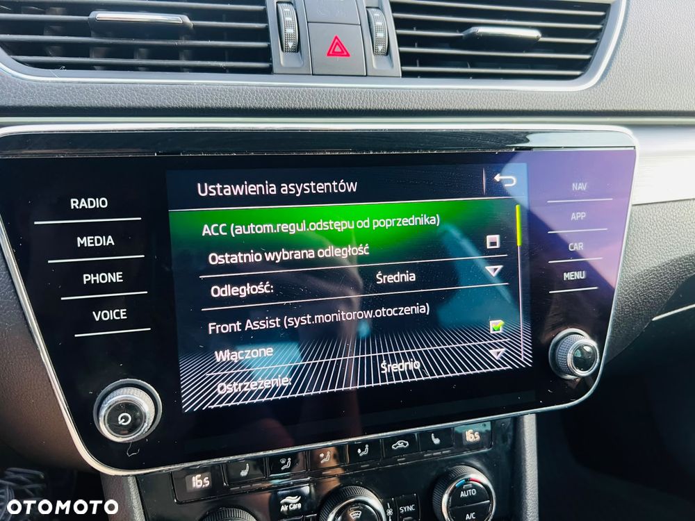 Skoda Superb 1.5 TSI DSG Sportline - 31