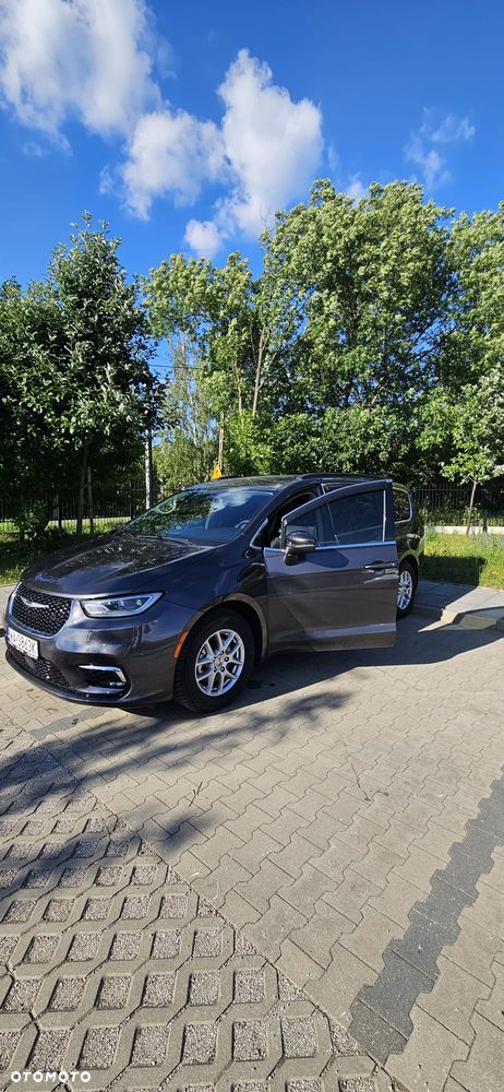 Chrysler Pacifica - 4