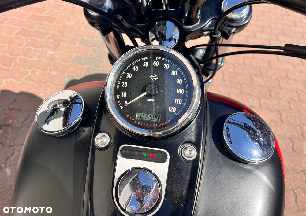 Harley-Davidson Dyna Fat Bob - 13