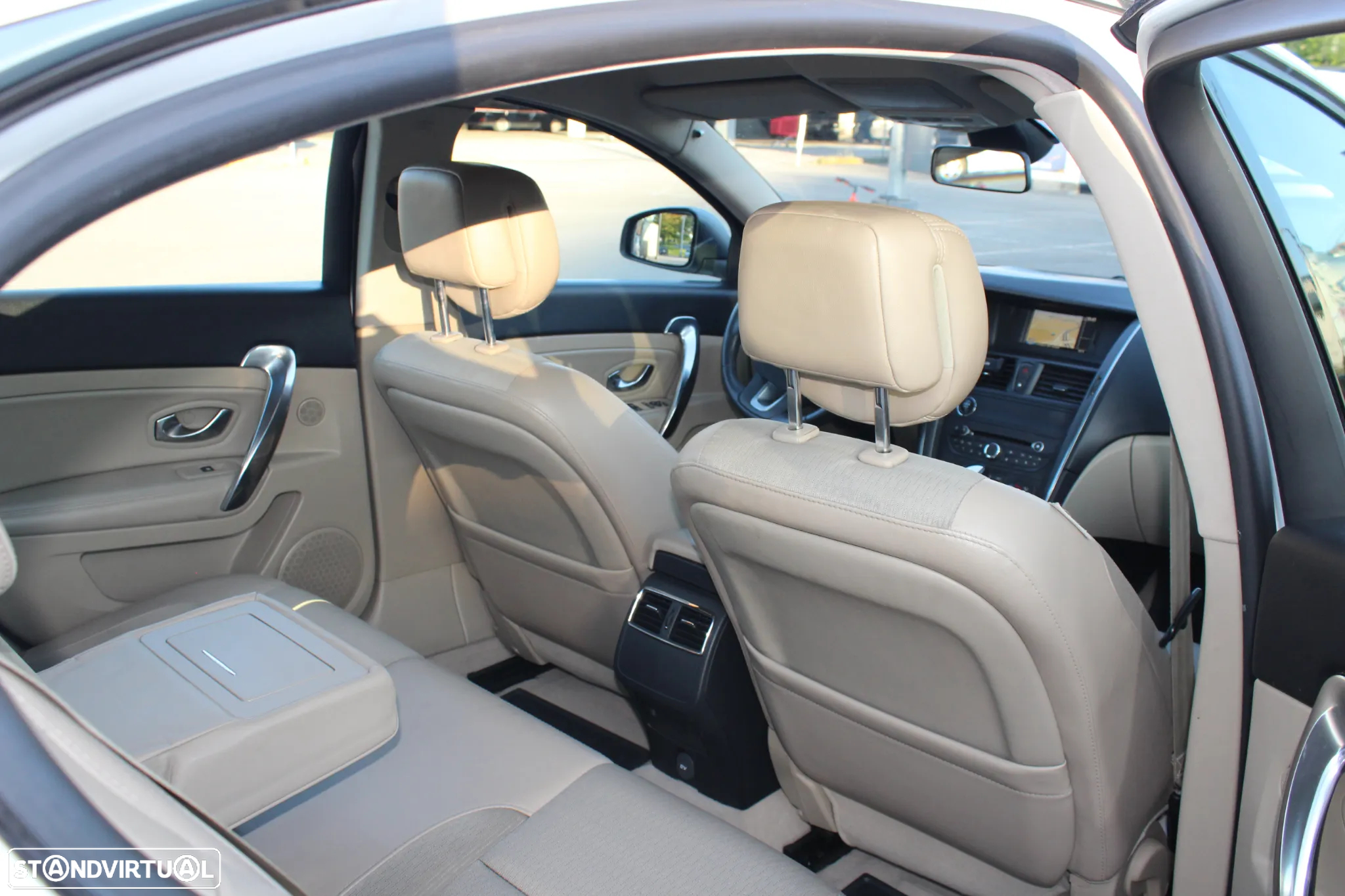 Renault Latitude dCi 175 FAP Aut. - 17