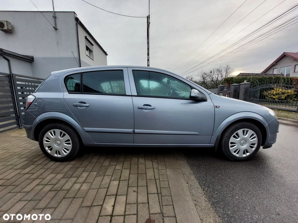 Opel Astra 1.6 Sport Easytronic - 3