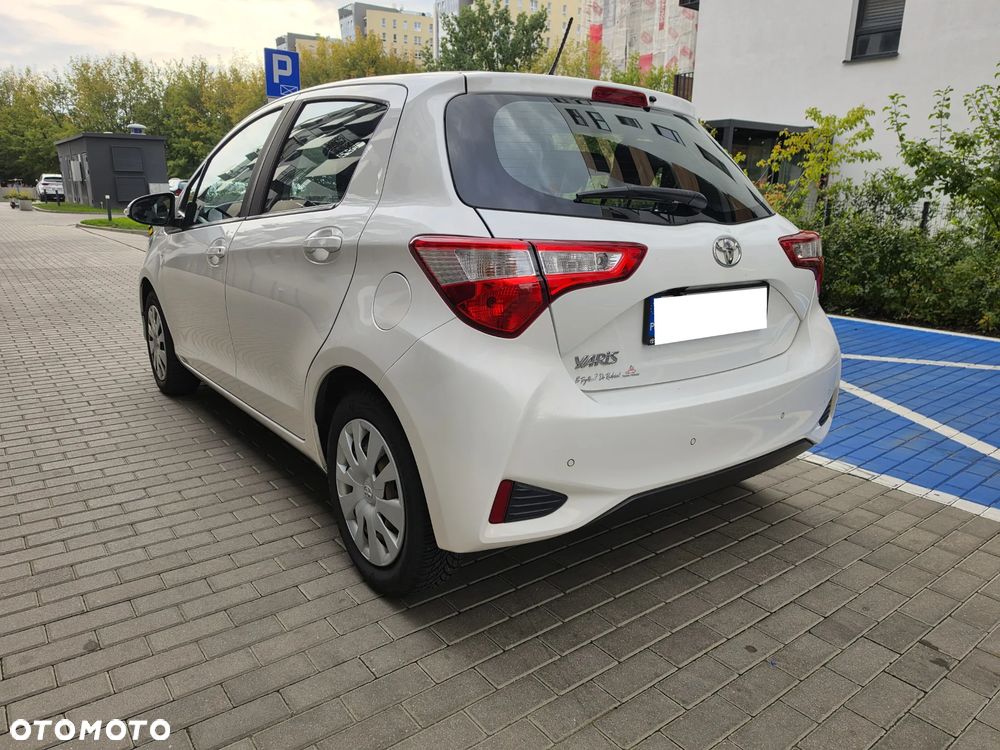 Toyota Yaris - 10