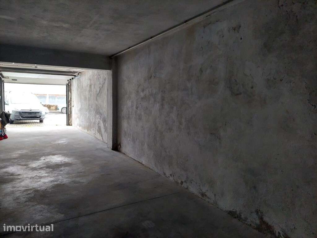 Garagens - Ferreiros - Grande imagem: 5/6