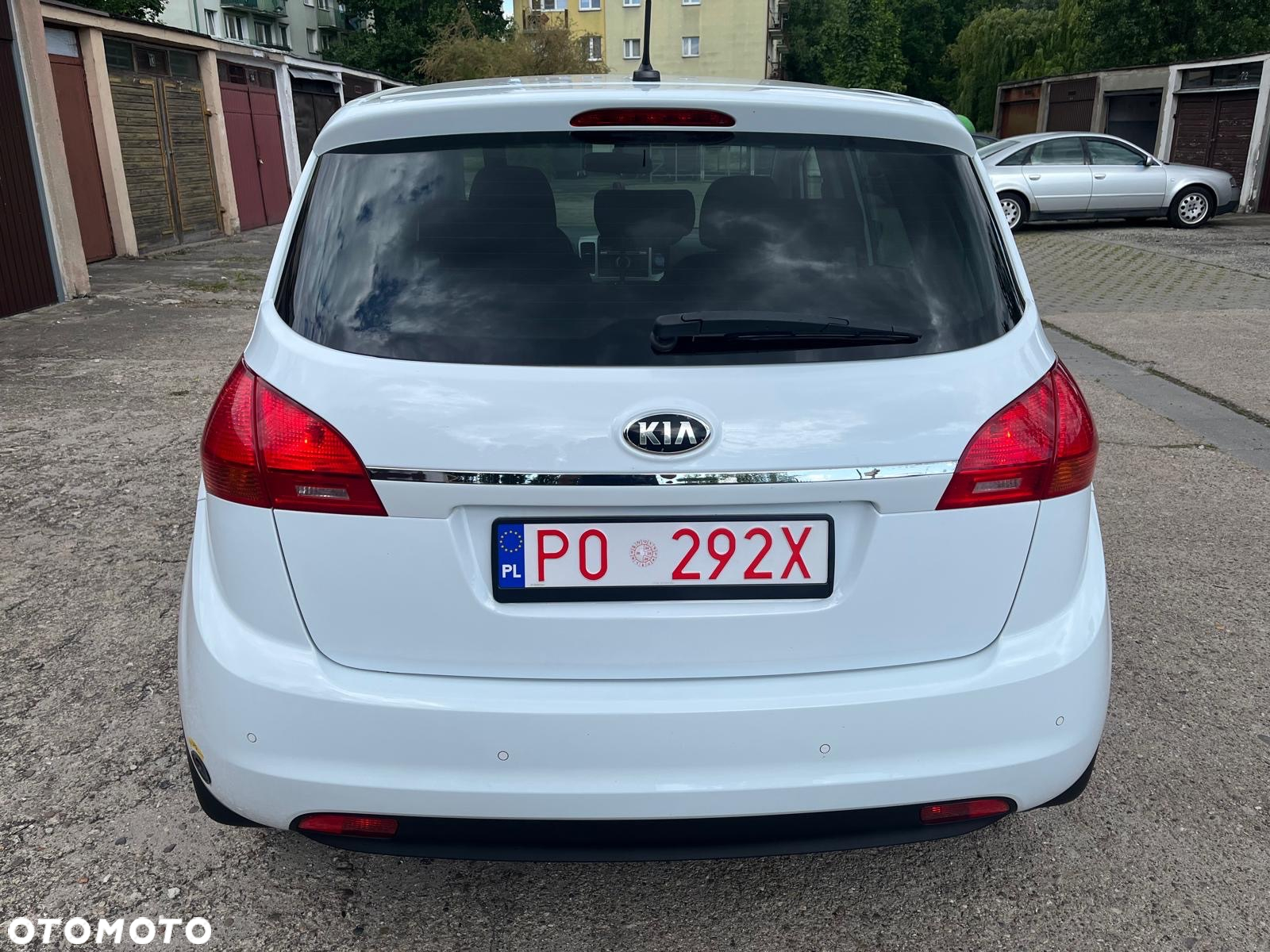 Kia Venga - 4