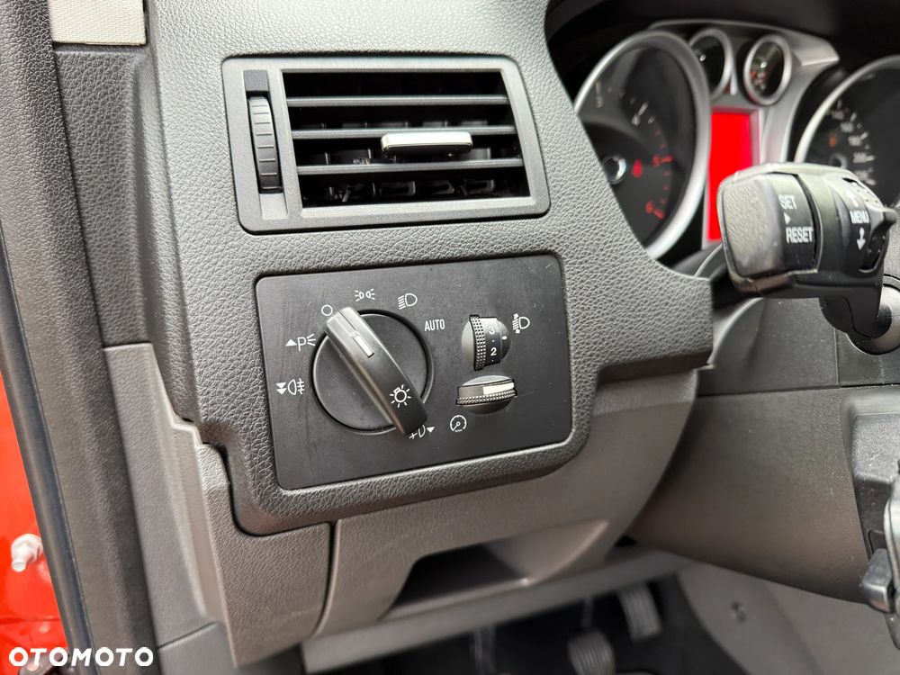 Ford Kuga 2.0 TDCi Titanium - 16