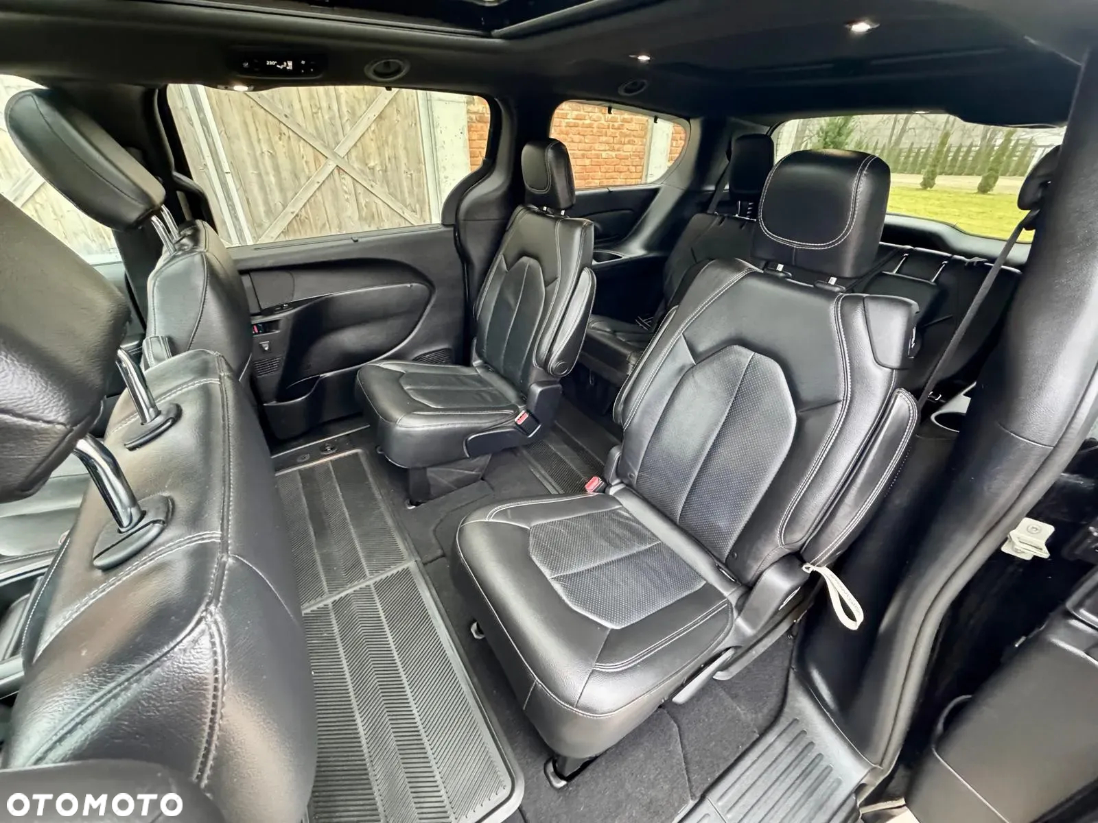 Chrysler Pacifica - 18