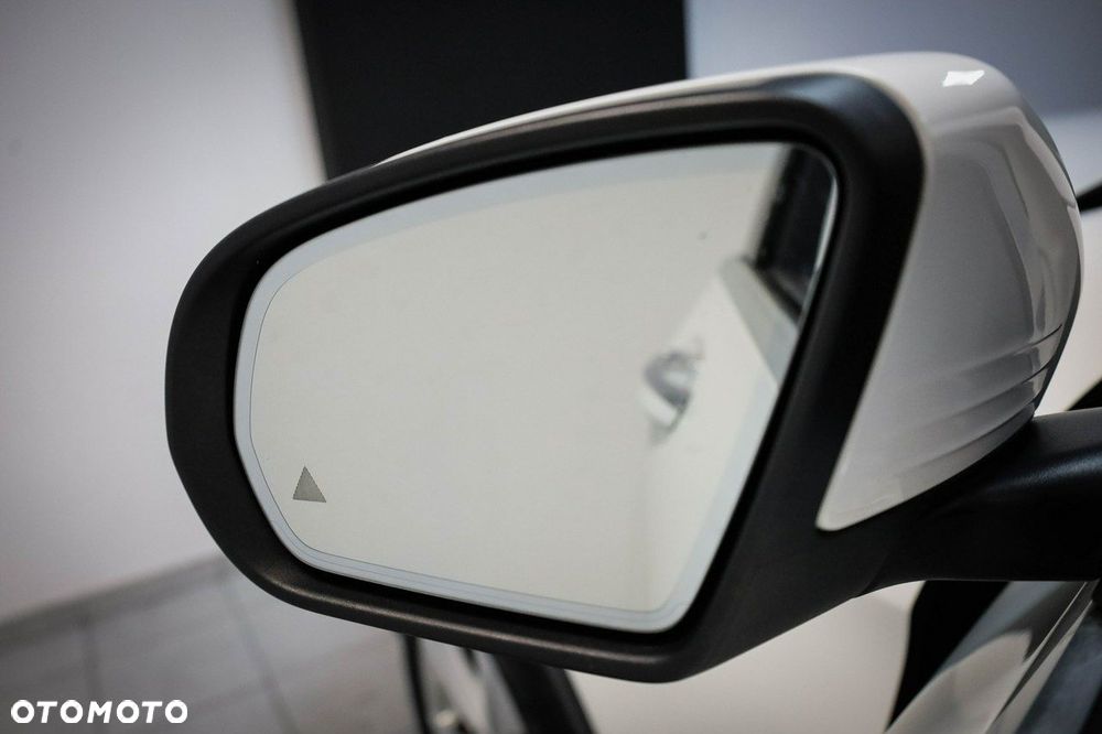 Mercedes-Benz GLC - 9