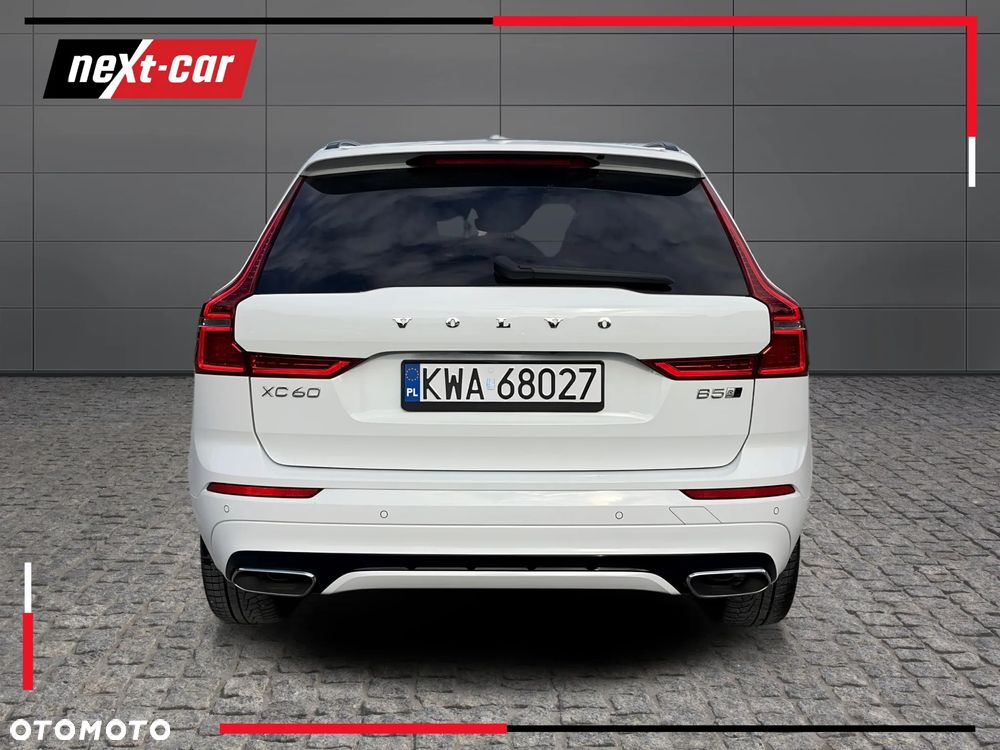 Volvo XC 60 B5 D AWD R-Design - 5