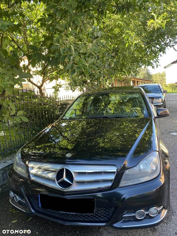 Mercedes-Benz Klasa C 180 CGI BlueEff Avantgarde - 15