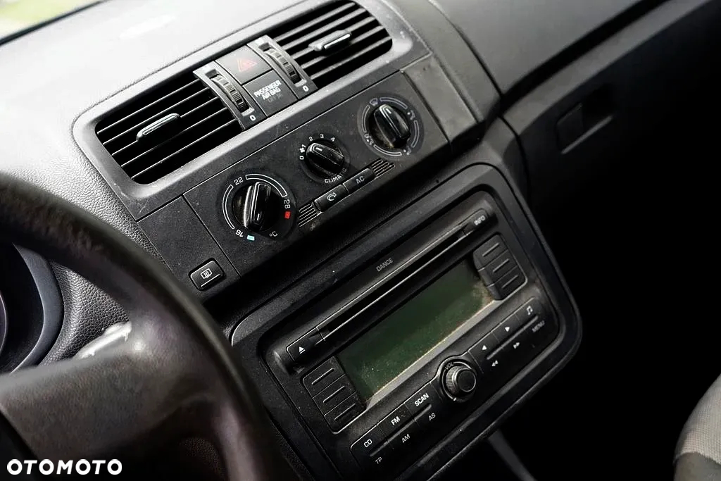 Skoda Fabia - 25