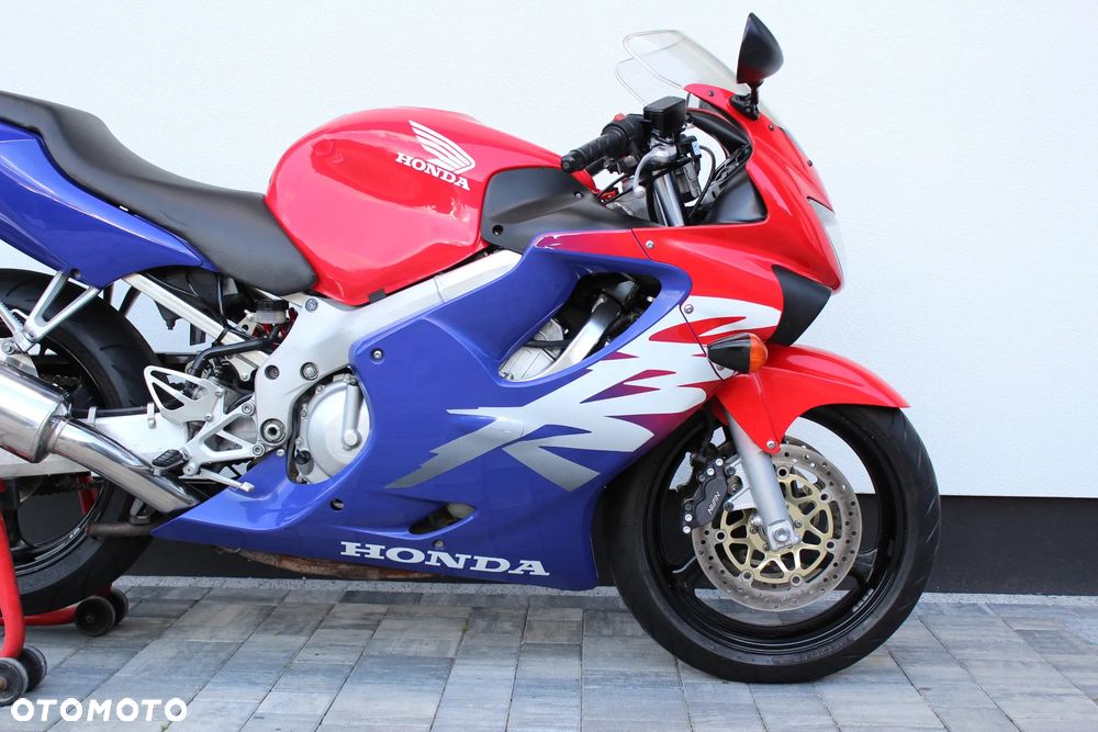 Honda CBR - 9