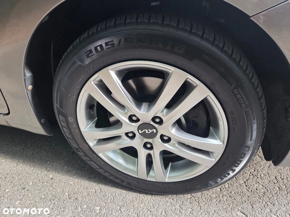 Kia Carens 1.6 GDI Business Line 7os EU6 - 30