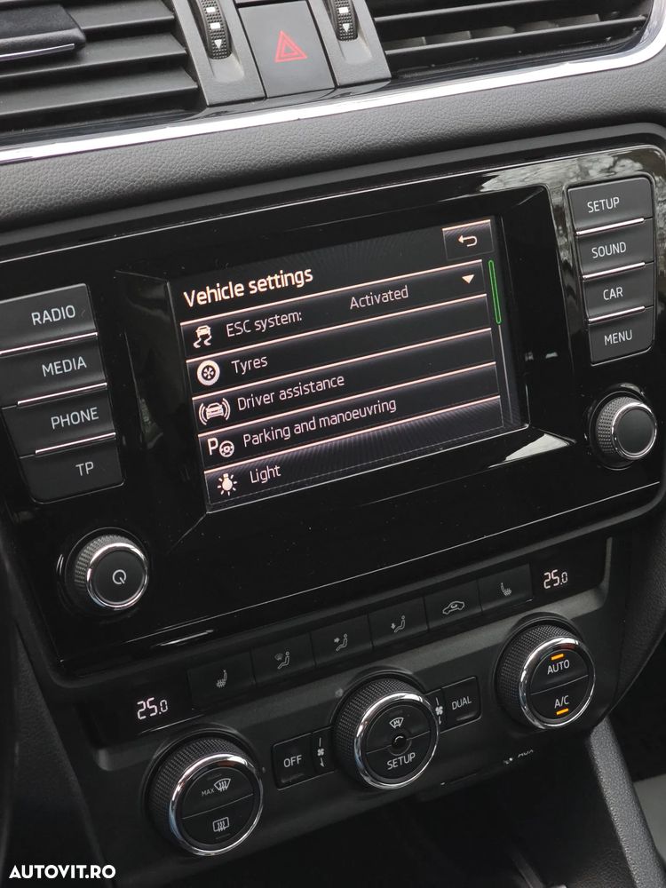 Skoda Octavia 1.8 TSI 4X4 ELEGANCE DSG - 23