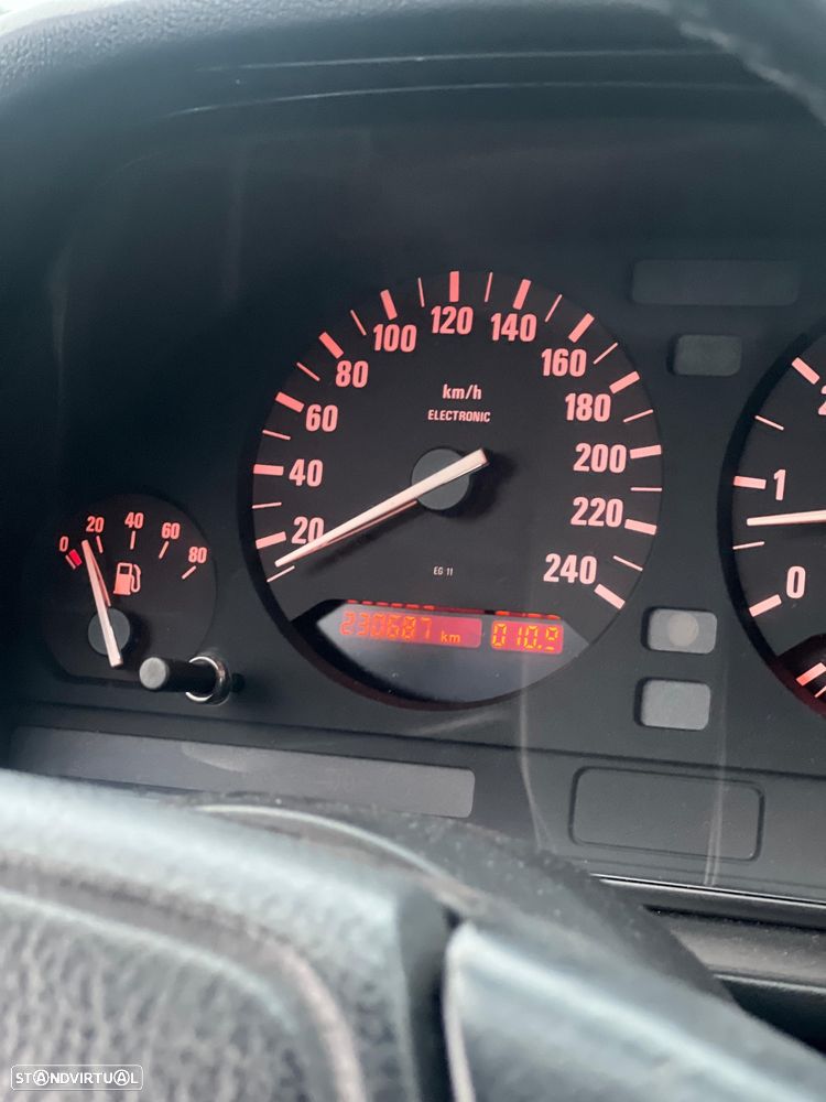 BMW 520 i - 7