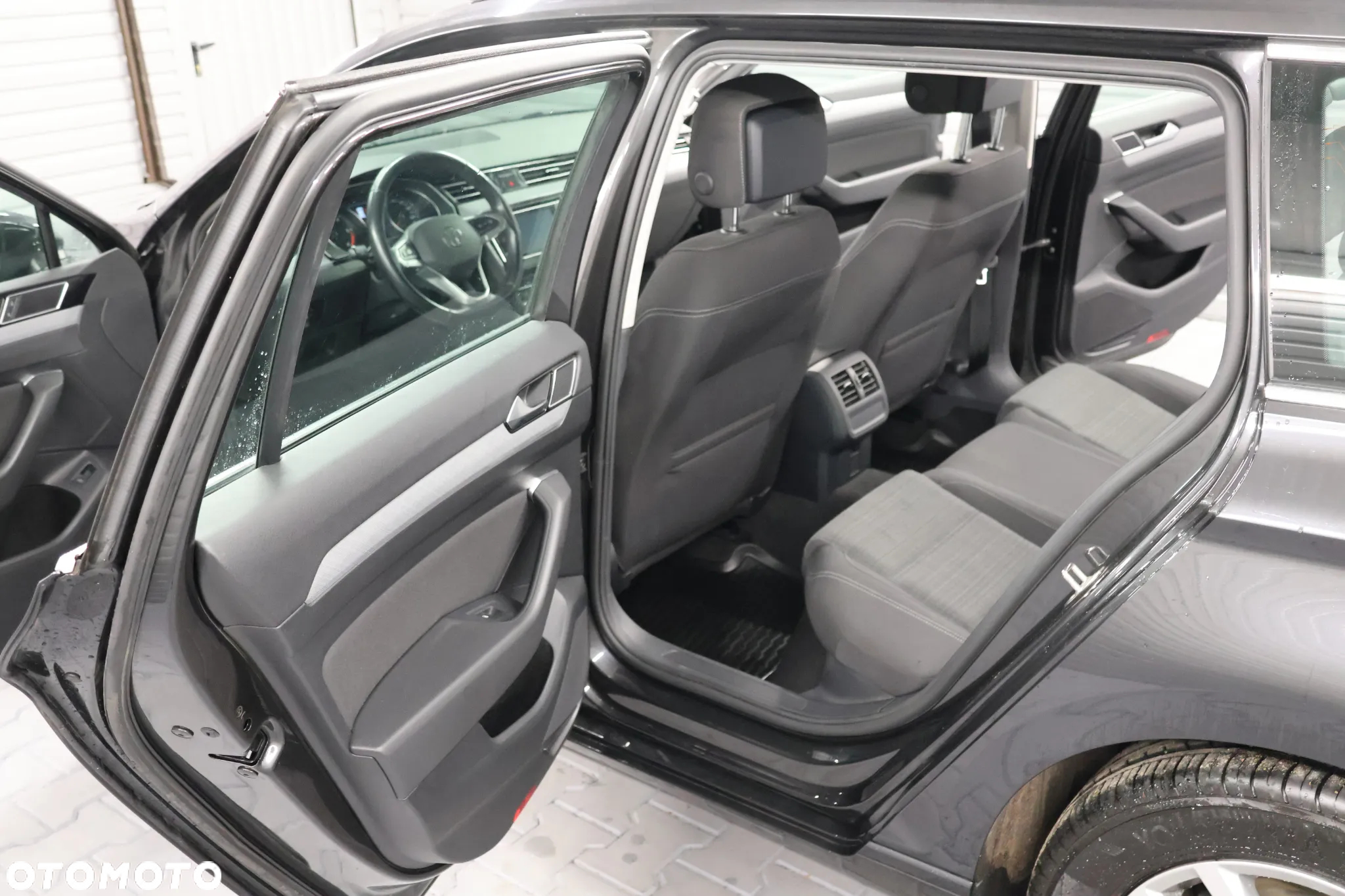 Volkswagen Passat 2.0 TDI EVO Elegance DSG - 9