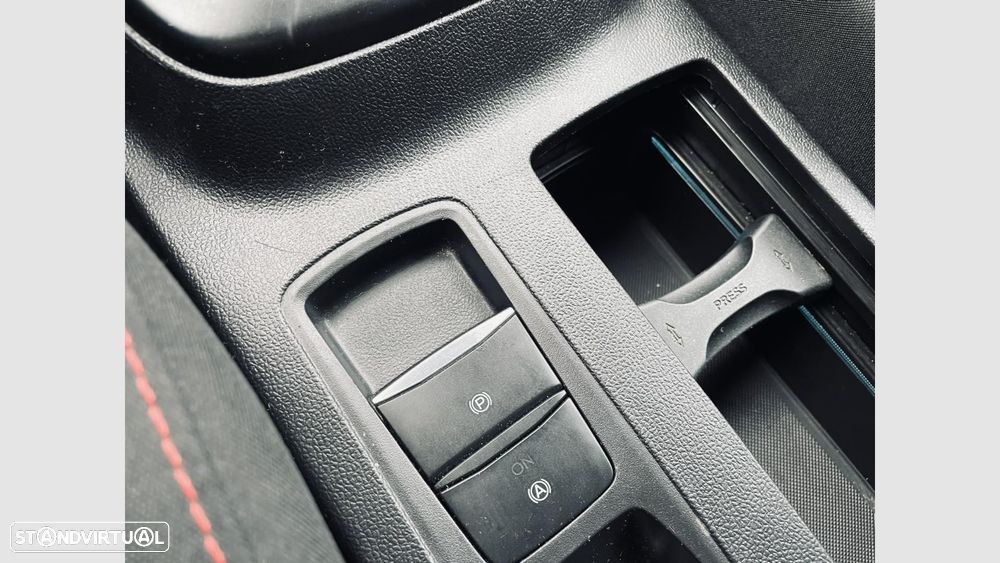 Ford Focus SW 1.0 EcoBoost ST-Line X — fotografia 16