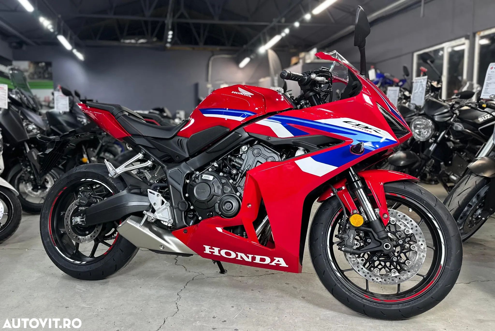 Honda CBR 650R - 1