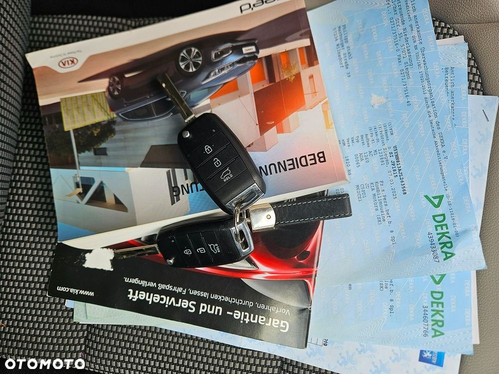 Kia Ceed 1.6 GDI ISG Dream-Team Edition - 40