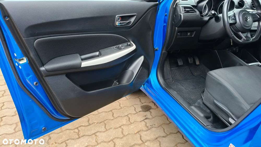 Suzuki Swift 1.2 Premium Plus - 22