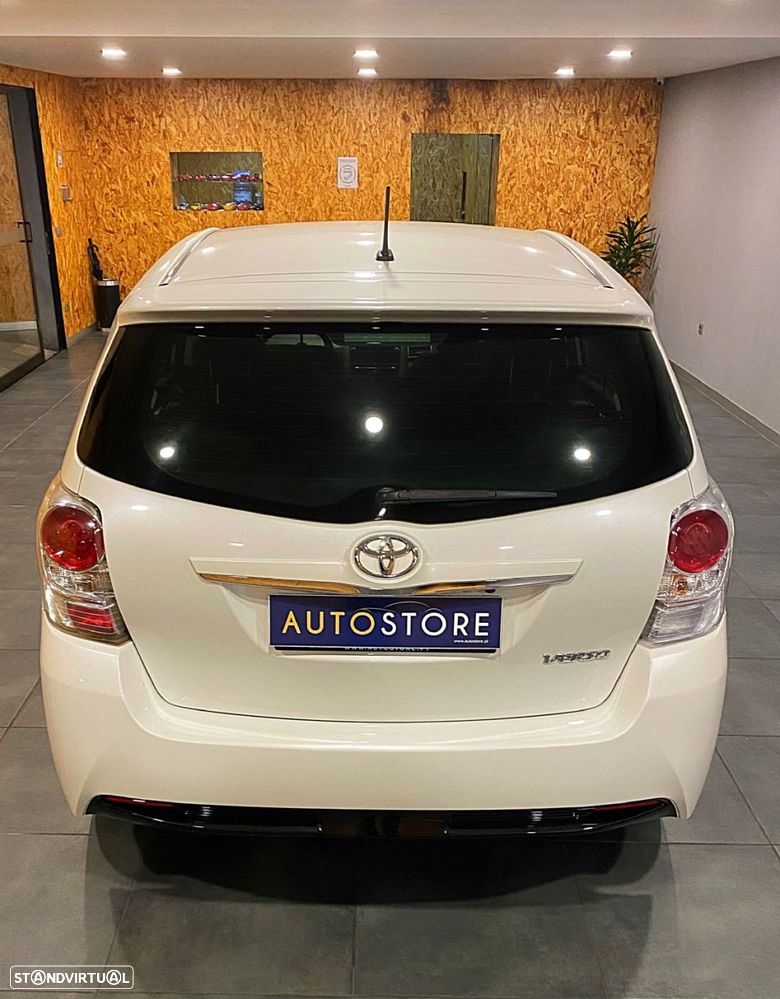 Toyota Verso 1.6 D-4D Exclusive - 4