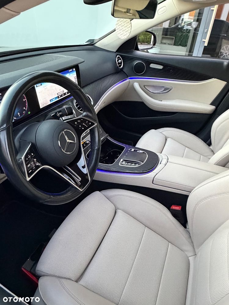 Mercedes-Benz Klasa E 220 d 4-Matic Avantgarde - 28