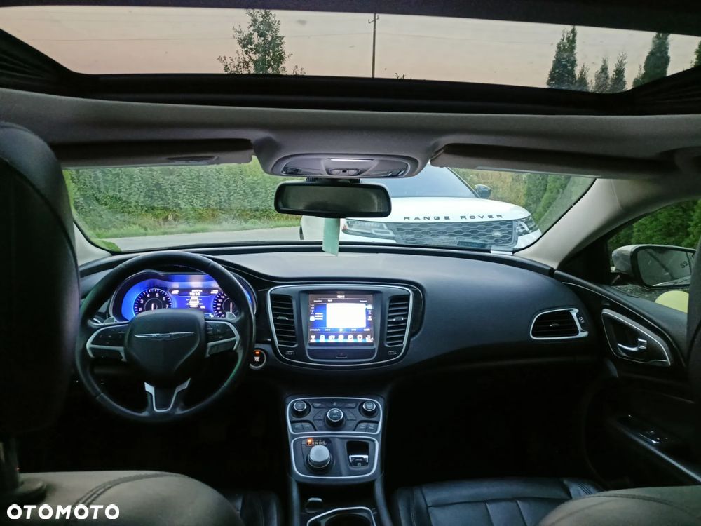 Chrysler 200 - 6