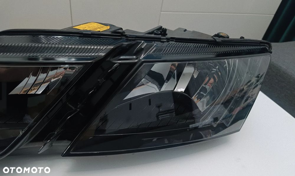 Lampa przód lewa Skoda Octavia III LED Lift zwykła czarna 5E1941015C - 4