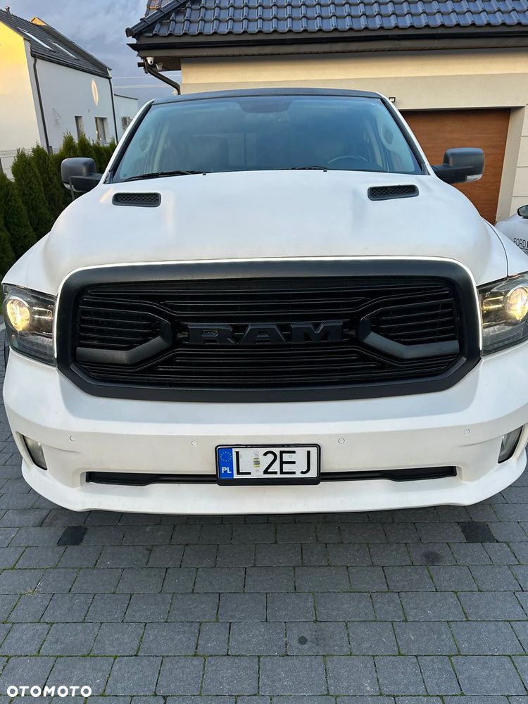 Dodge RAM 5.7 4x4 - 2