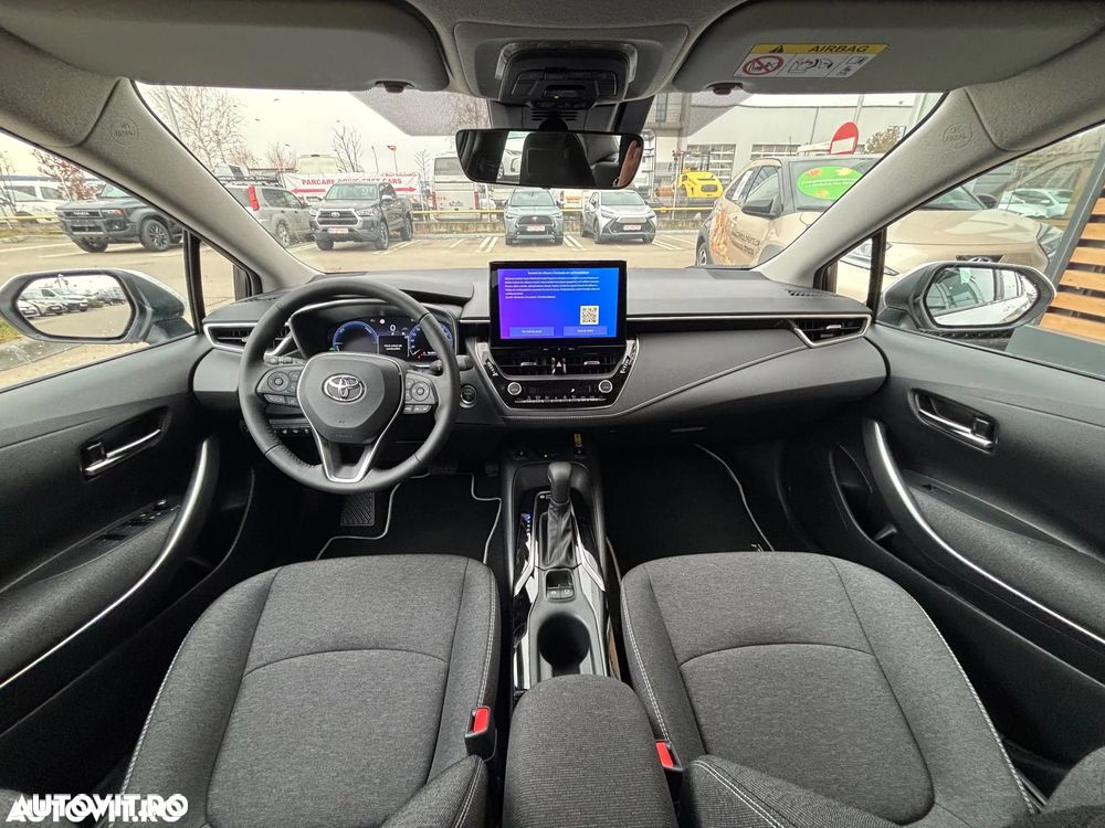 Toyota Corolla 1.8 Hybrid Business Edition - 17