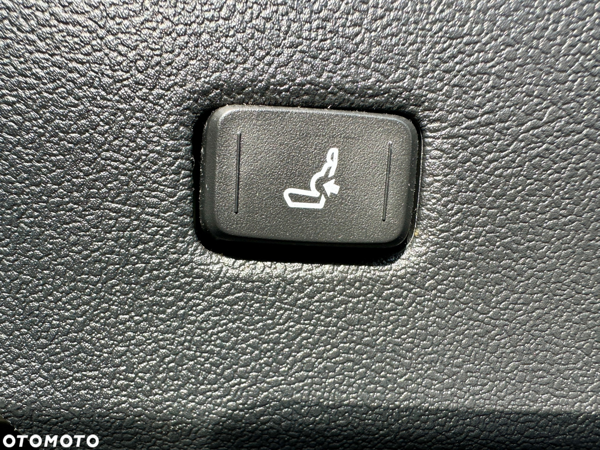 Toyota Corolla 2.0 Hybrid Style - 33