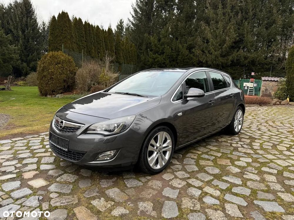 Opel Astra GTC 1.6 Turbo Edition - 22