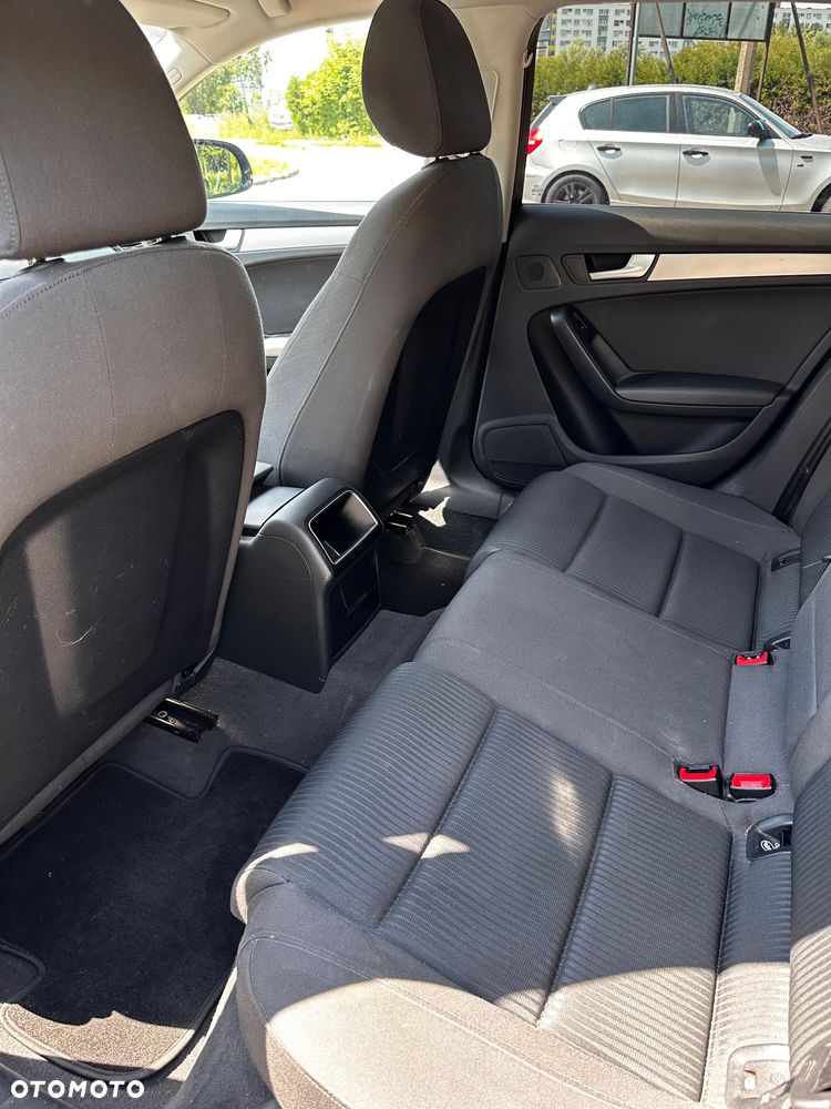 Audi A4 Avant 2.0 TDI DPF Ambiente - 8