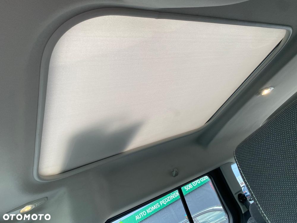 Ford Tourneo Connect Grand - 15