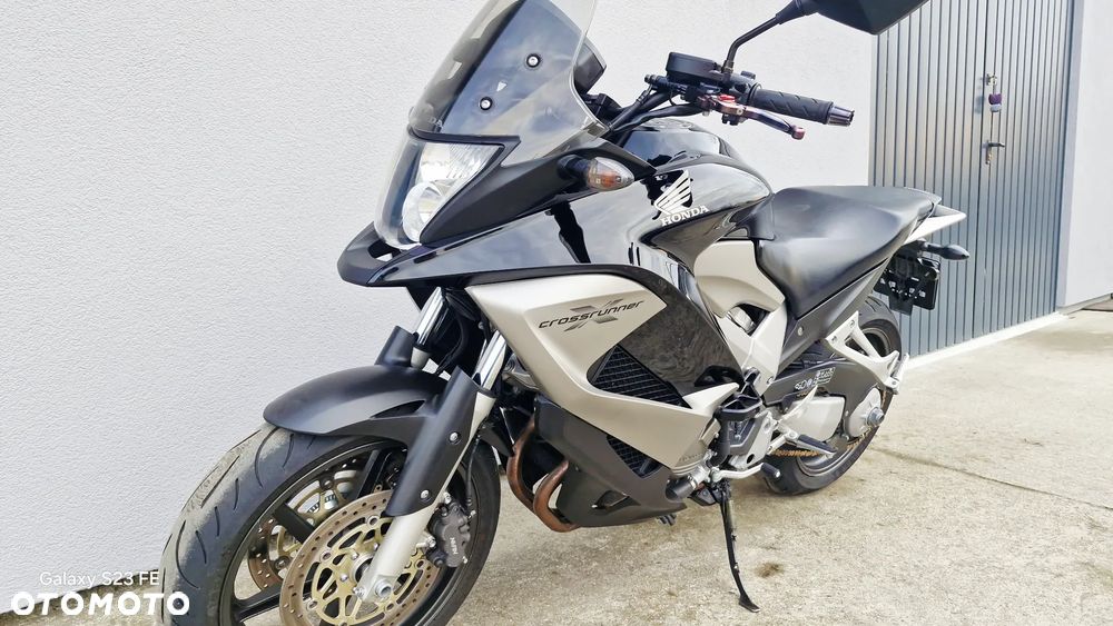 Honda VFR - 13